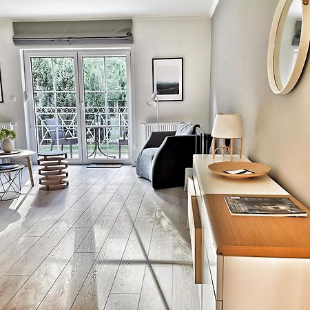 Arboretum Apartments Kornik Bagian luar foto